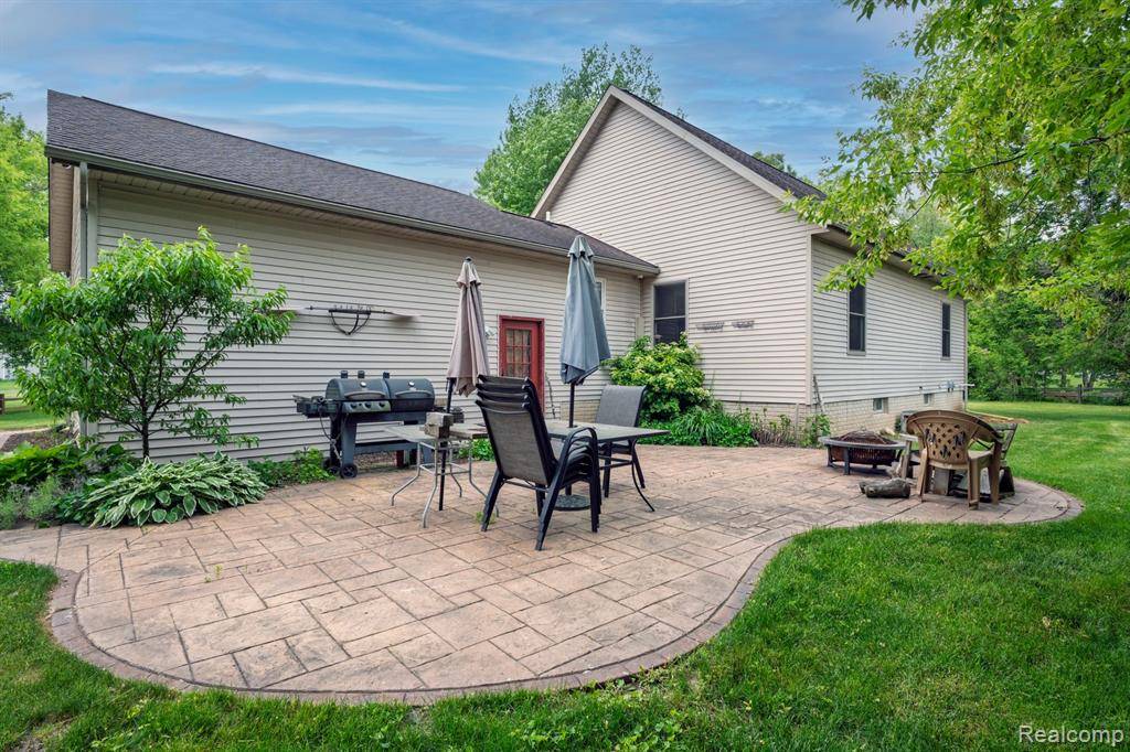 Fowlerville, MI 48836,475 Dailey Court