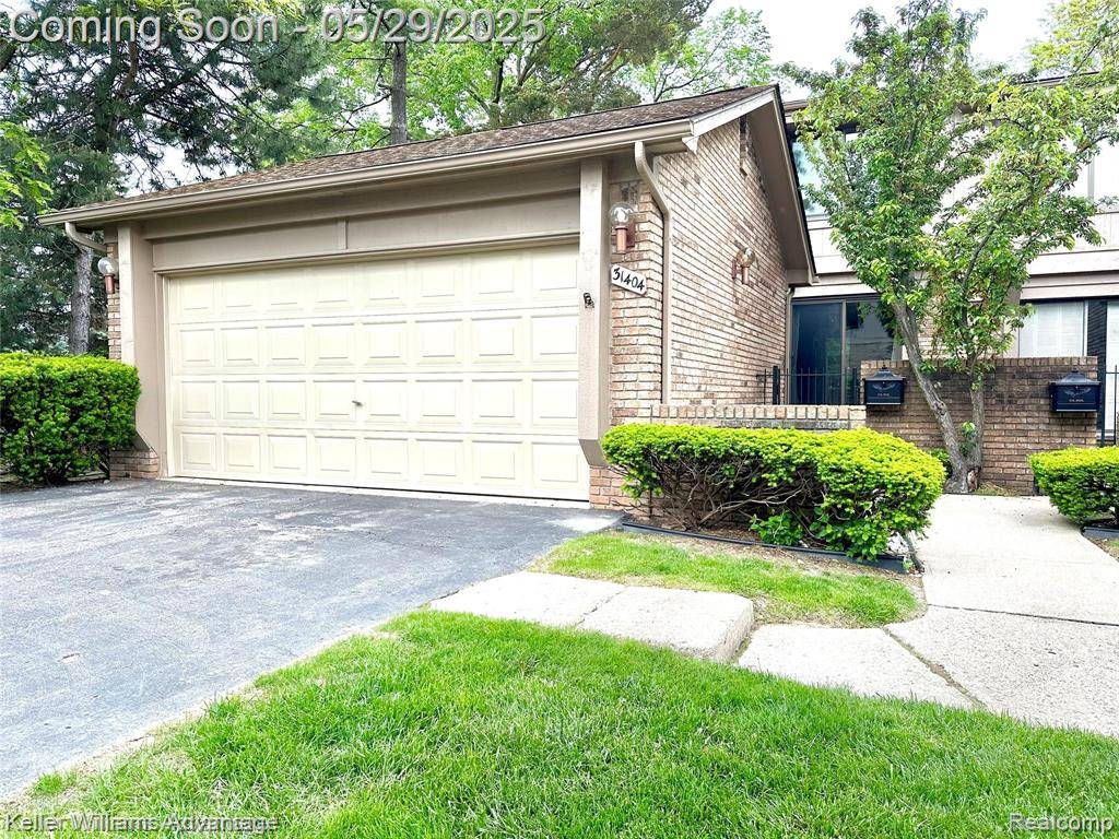 Farmington, MI 48334,31404 Hunters Circle Drive