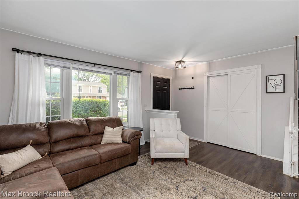 Clinton Twp, MI 48038,16243 Picton Court
