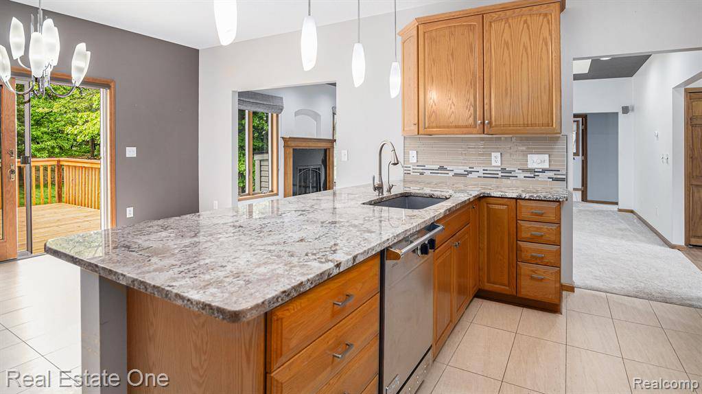 Fenton, MI 48430,5305 Fern Drive
