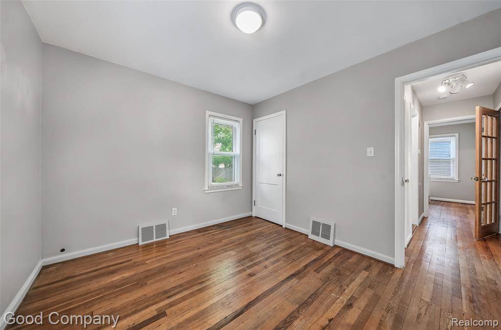 Royal Oak, MI 48073,3310 Ellwood Avenue