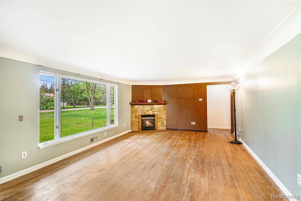 Burton, MI 48509,6151 Woodmoor Drive