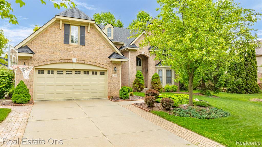 Novi, MI,41082 Clermont Avenue