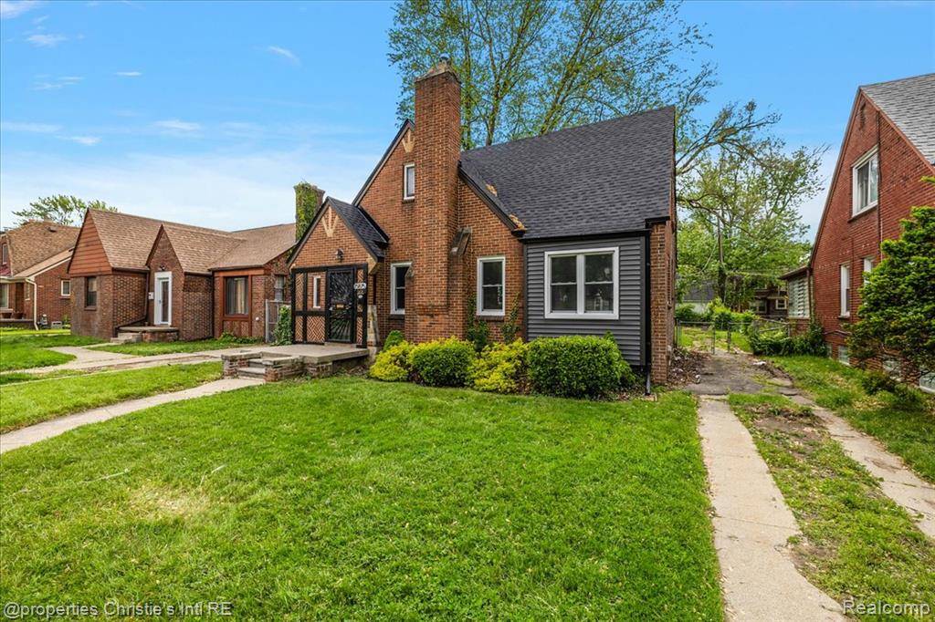 Detroit, MI 48227,15875 Gilchrist Street