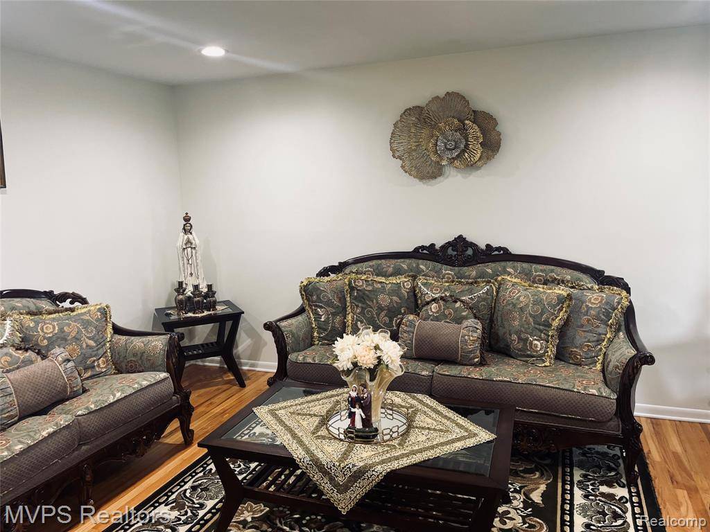 Sterling Heights, MI 48310,35517 Tina Drive