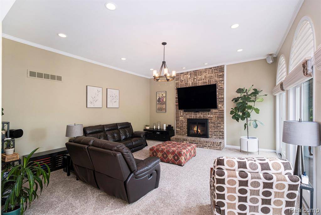 Novi, MI,21149 Dundee Drive