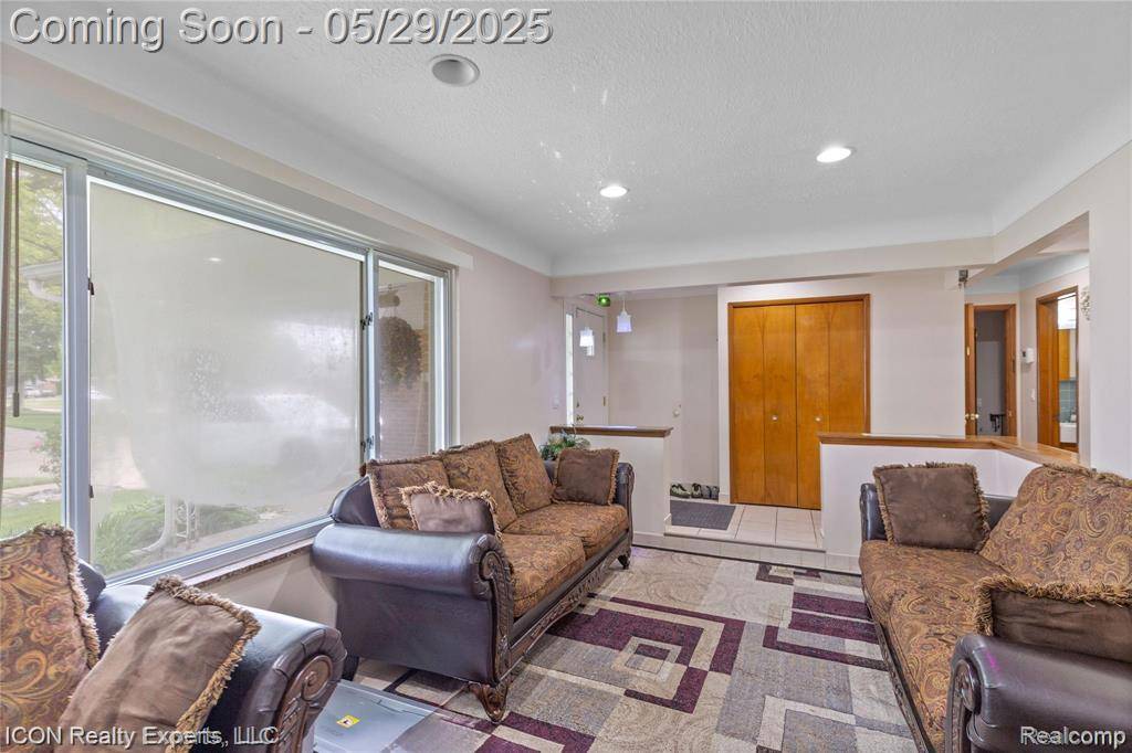 Warren, MI 48093,11498 Racine Road