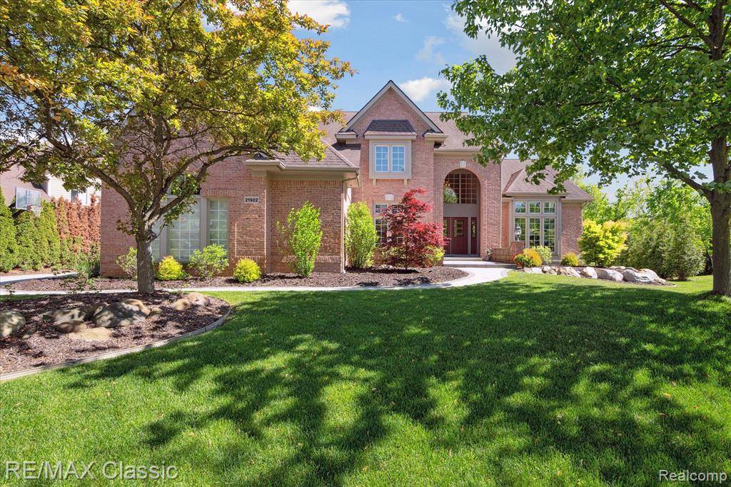 Novi, MI,21982 York Mills Circle
