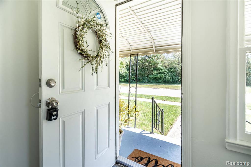 Rochester Hills, MI 48341,442 Howland Avenue