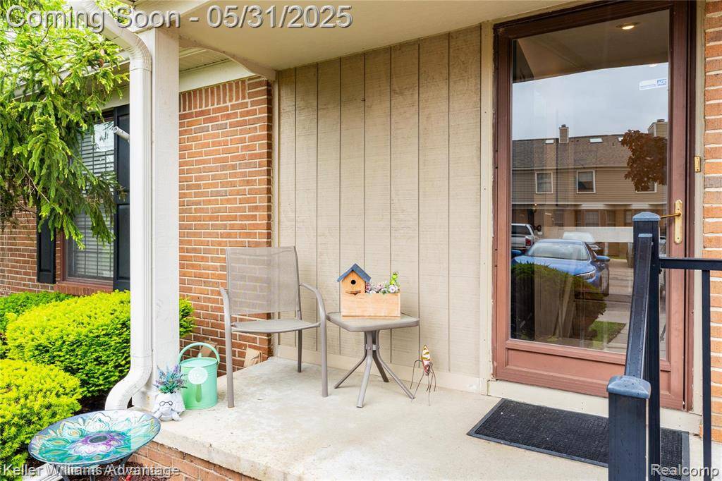 Novi, MI,22152 Edgewater