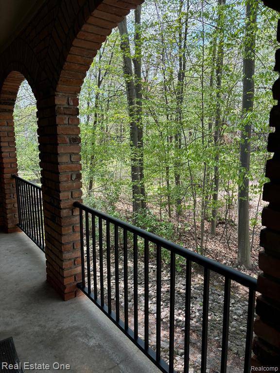 Bloomfield Hills, MI 48301,4017 Hidden Woods