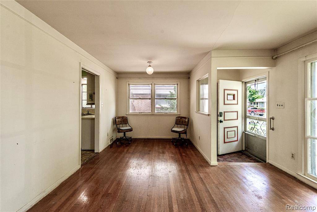 Royal Oak, MI 48067,1019 Symes Court