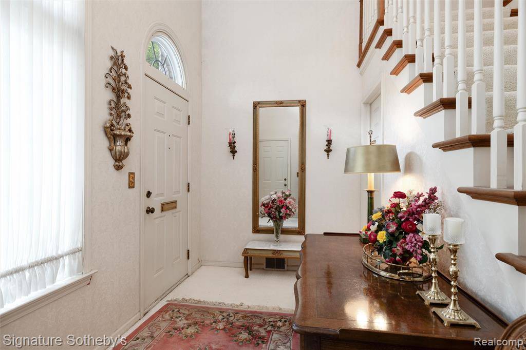 Saint Clair Shores, MI 48080,172 Windwood Pointe