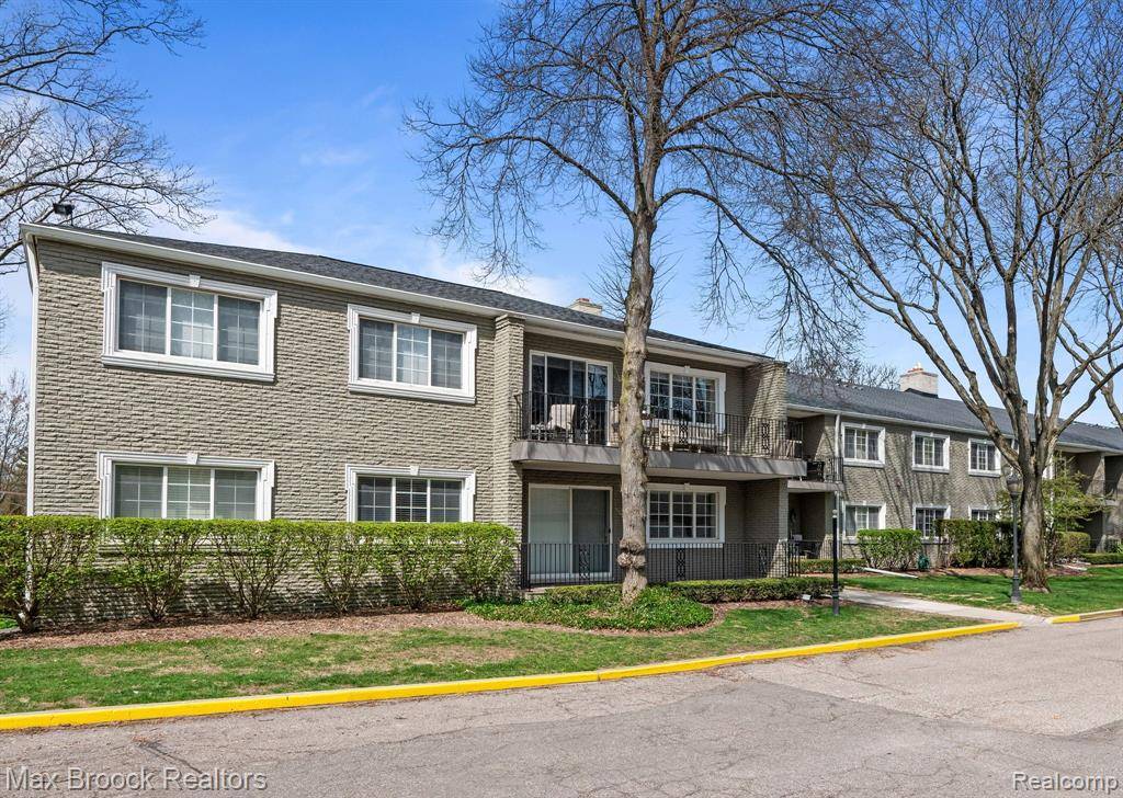 Birmingham, MI 48009,1115 N OLD WOODWARD Avenue