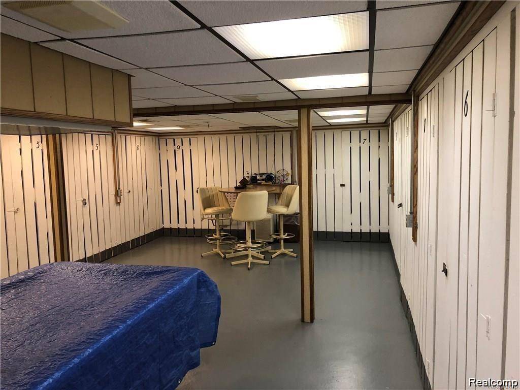 Wyandotte, MI 48192,549 Unit 8 Elm Street