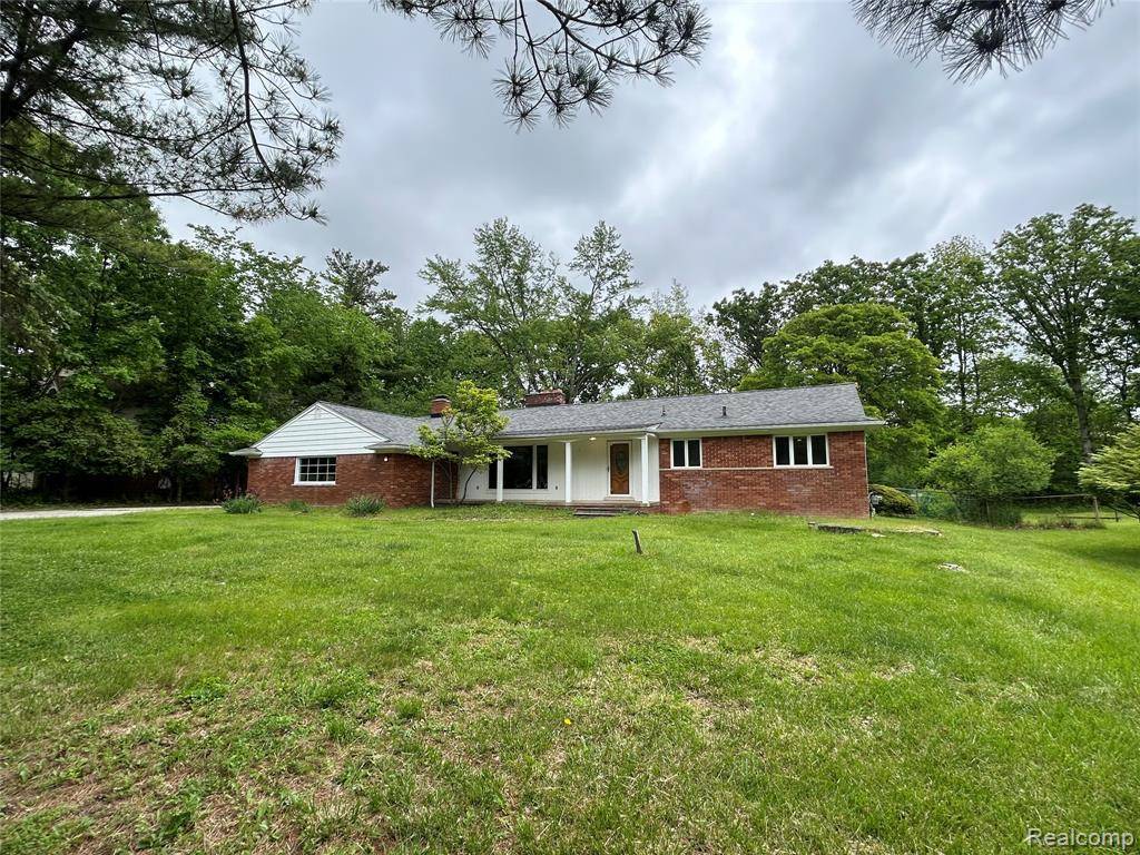 Farmington, MI 48033,25426 Edgemont Drive