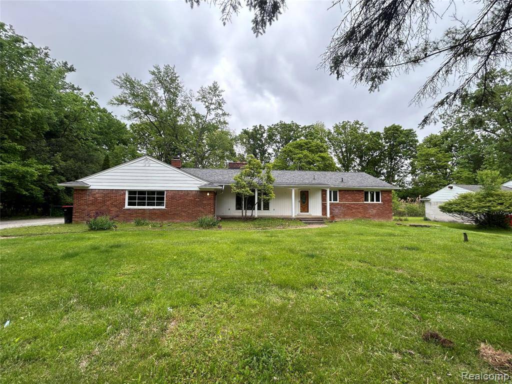 Farmington, MI 48033,25426 Edgemont Drive
