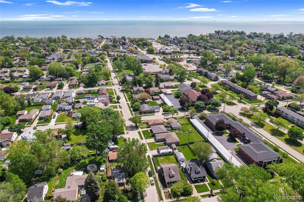 Saint Clair Shores, MI 48081,27728 Florence Street