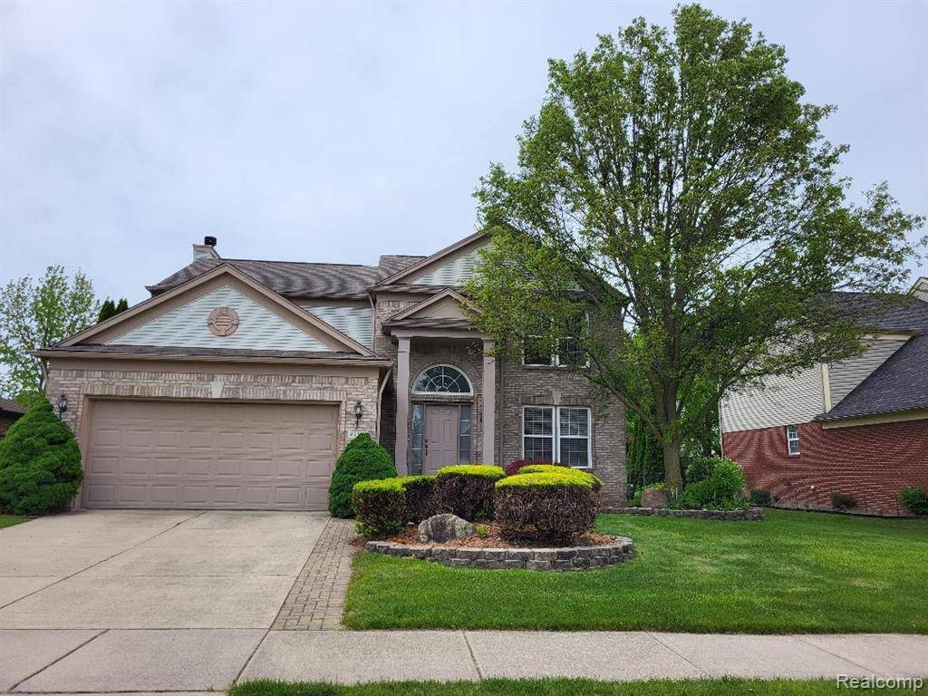 Macomb, MI 48044,49515 Crusader