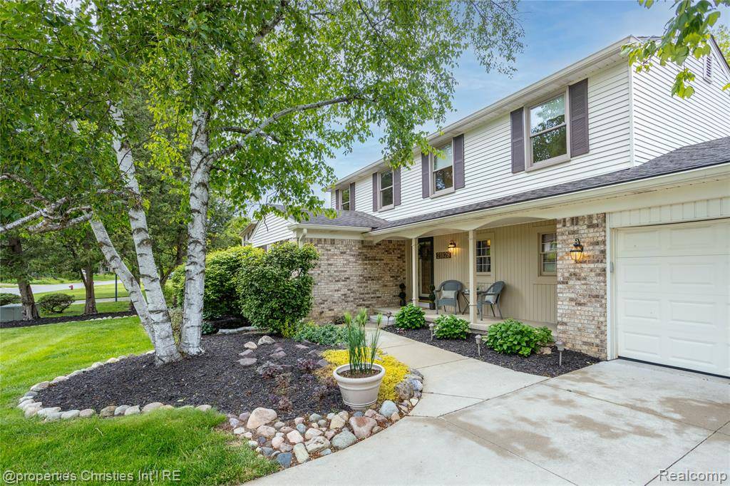 Northville, MI 48167,21828 N Center Street