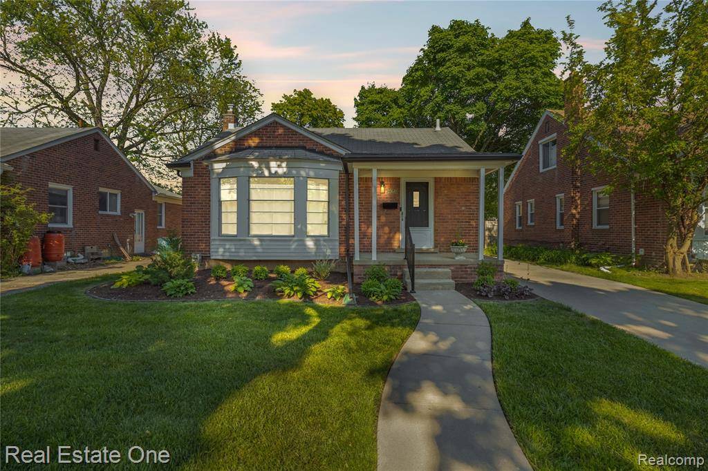 Oak Park, MI 48237,23530 Morton Street