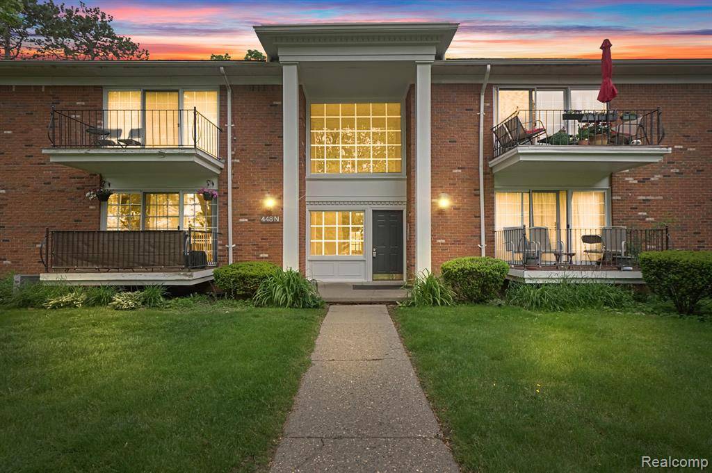 Bloomfield Hills, MI 48304,448 Fox Hills N Drive