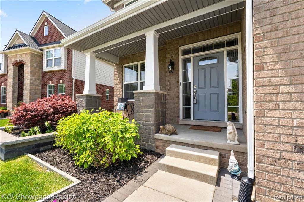 Novi, MI 48377,41775 Steinbeck Glen