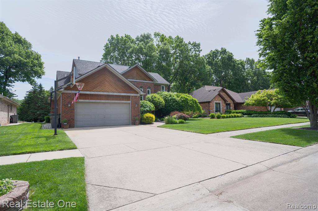Clinton Twp, MI 48038,39888 BRYLOR