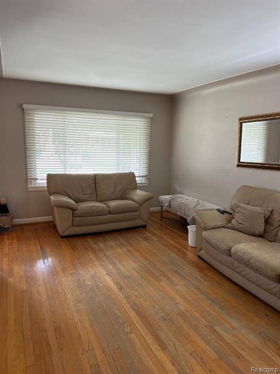Dearborn, MI 48126,5011 Ternes Street