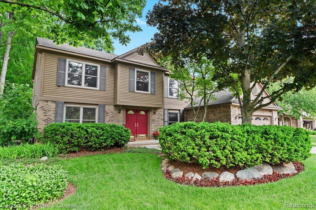 Novi, MI,47126 Cider Mill Drive Drive