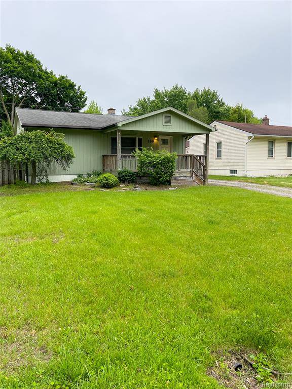 Waterford, MI 48327,269 Clayburn Boulevard