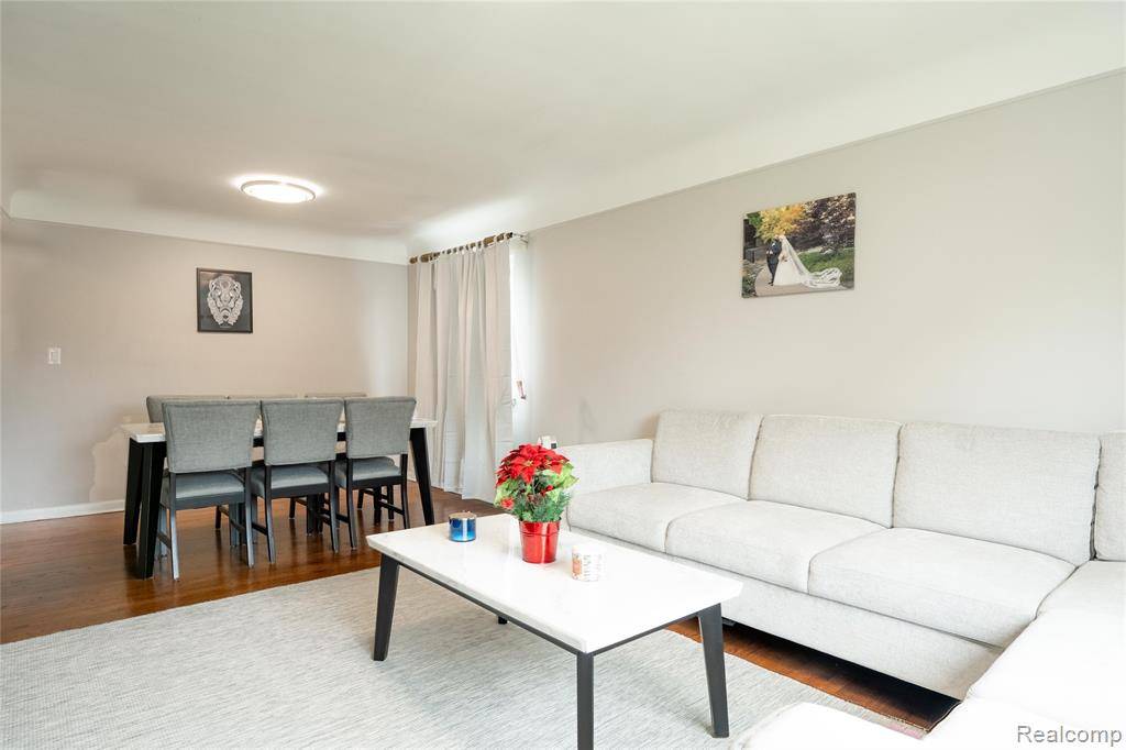 Dearborn Heights, MI 48127,7265 Hillside Drive