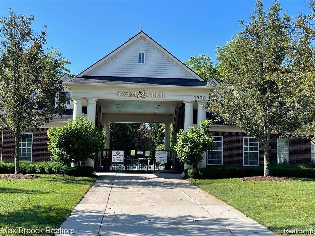 Commerce Twp, MI 48390,16211 ADDINGTON Drive
