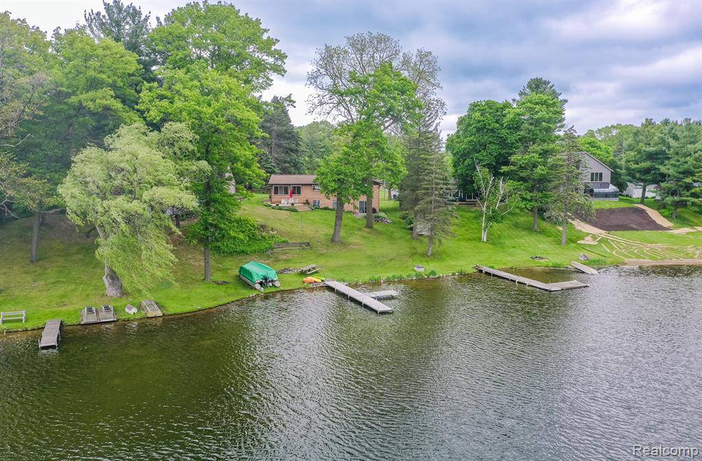 Oxford, MI 48370,63 Lakeview Drive