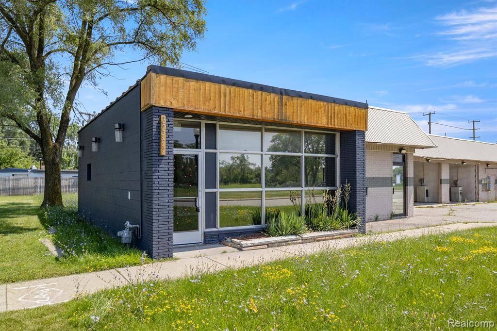 Farmington Hills, MI 48336,30552 GRAND RIVER Avenue