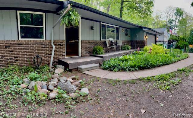 Howell, MI 48855,5844 Crandall Road
