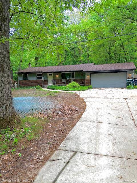 Howell, MI 48855,5844 Crandall Road