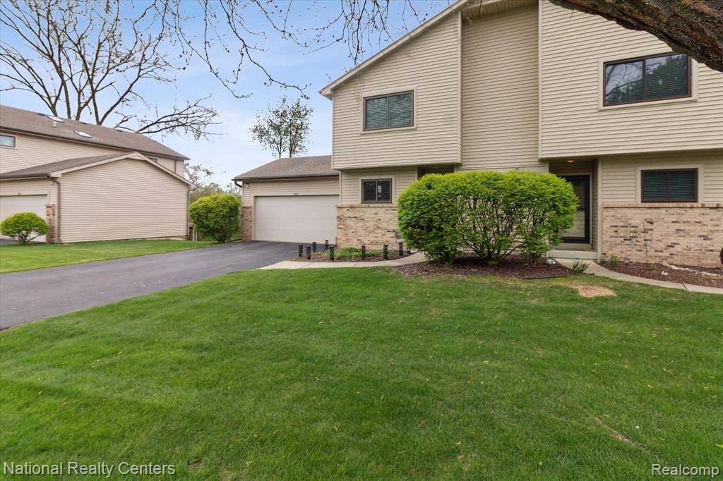 Waterford, MI 48328,4921 Rivercrest Drive
