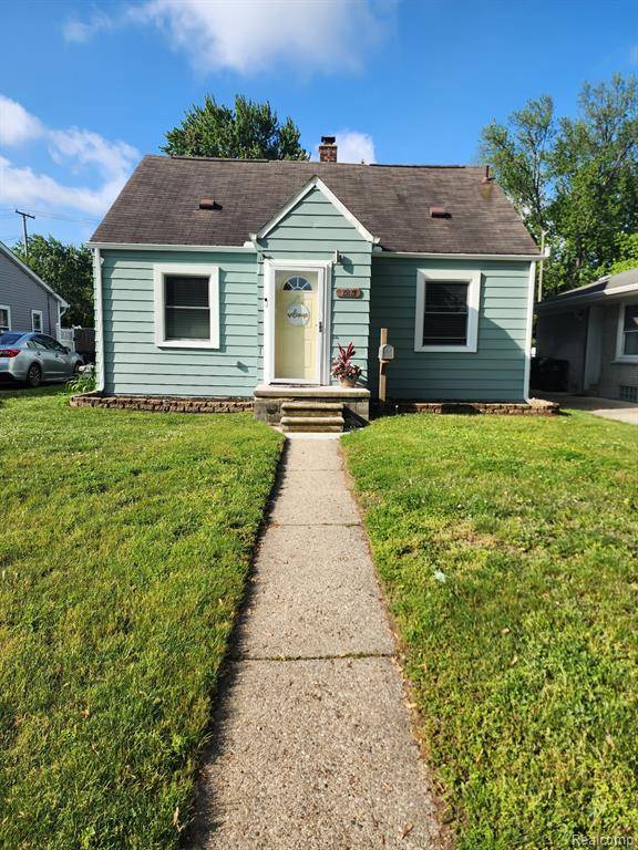 Saint Clair Shores, MI 48081,21802 Madison Street