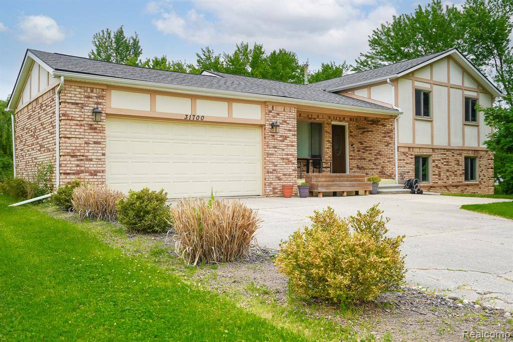 Farmington Hills, MI 48336,31700 W 10 Mile Road