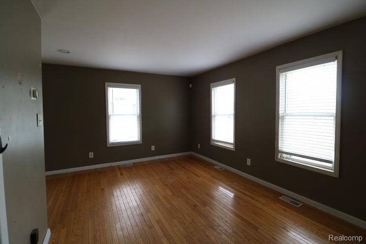 Davison, MI 48423,111 N Genesee Street