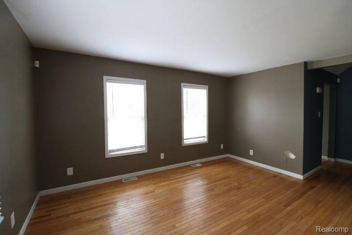 Davison, MI 48423,111 N Genesee Street