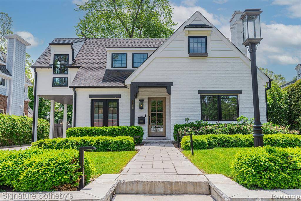 Birmingham, MI 48009,895 HARMON Street