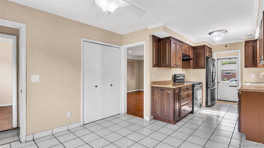 Madison Heights, MI 48071,1373 Fontaine Avenue