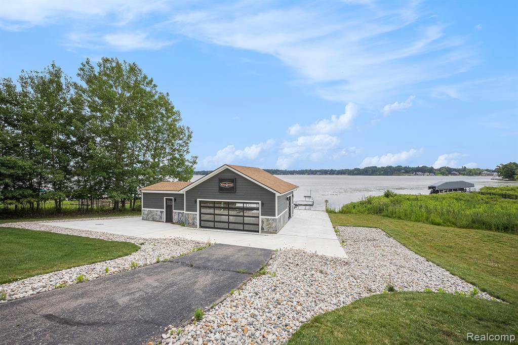 Lapeer, MI 48446,4143 Longview Drive