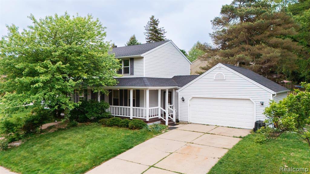 Okemos, MI 48864,1755 Country View Drive