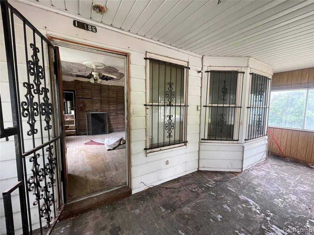 Detroit, MI 48212,17184 Mackay Street