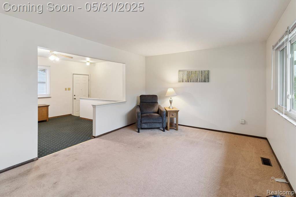 South Lyon, MI 48178,368 Cambridge Avenue
