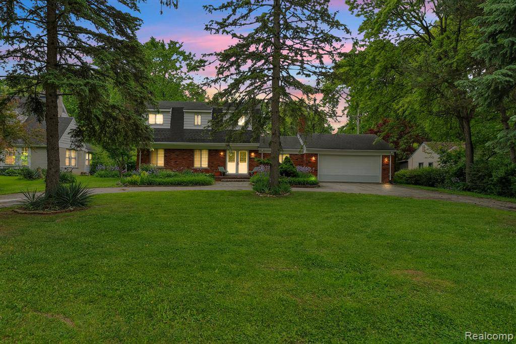 Warren, MI 48092,2408 Otter Street