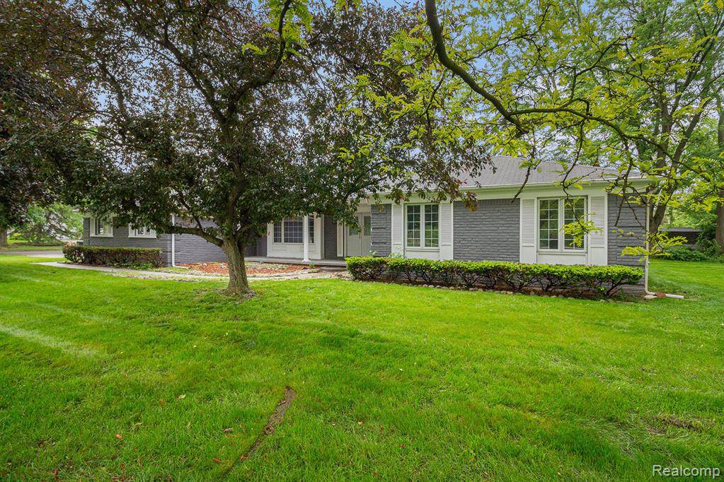Grand Blanc, MI 48439,429 Bella Vista